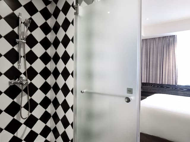 CHECK inn Taipei Main Station-Superior Double Room-5