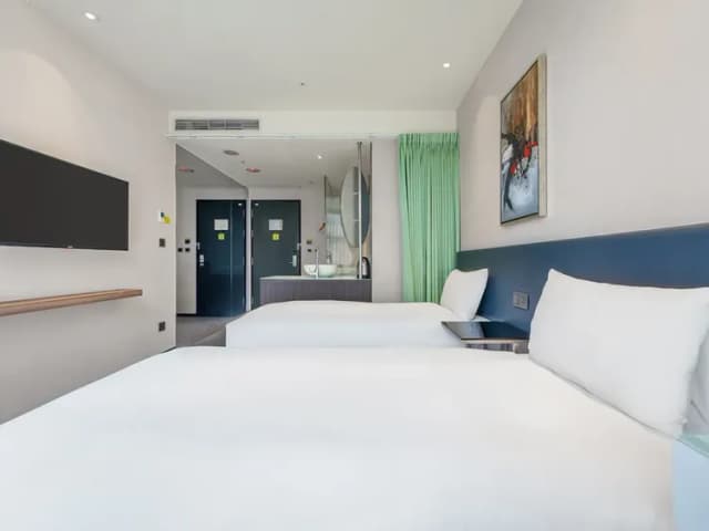 CHECK inn Taipei Xinyi-Superior Twin Room-2