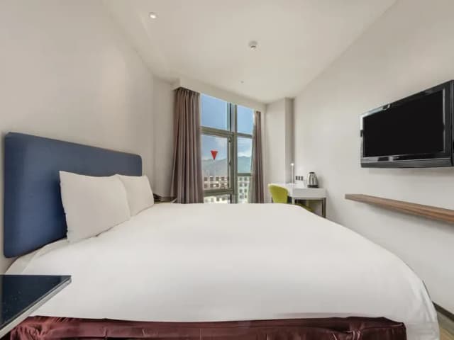 CHECK inn Taipei Xinyi-Deluxe Double Room with 101 View-9