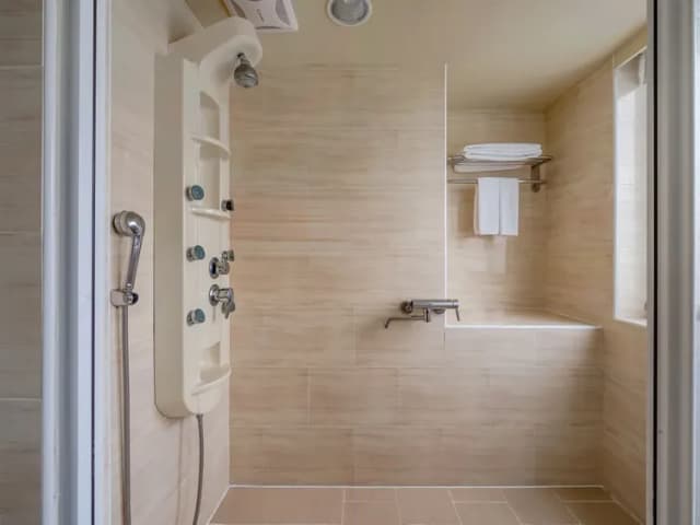 ガイド ホテル カオション シンクーチャン-Classic Double Room-11