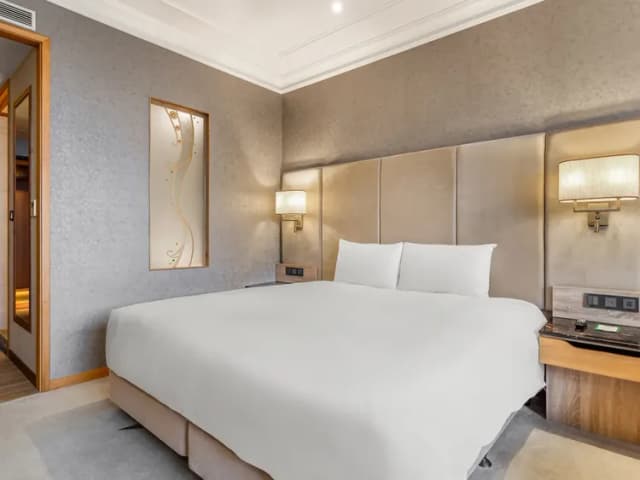 CHECK inn Select Tainan Yong Kang-Superior Double Room-1