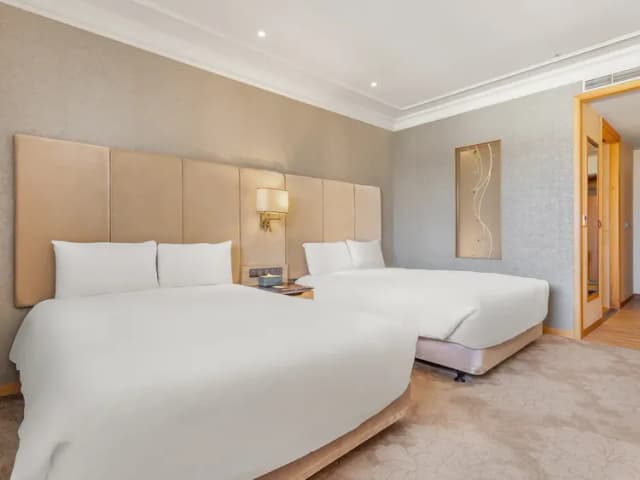 CHECK inn Select Tainan Yong Kang-Classic Quadruple Room-1