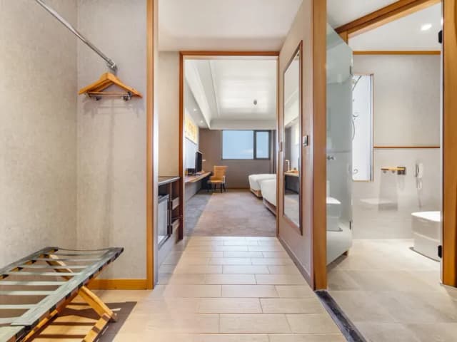 CHECK inn Select Tainan Yong Kang-Classic Quadruple Room-5