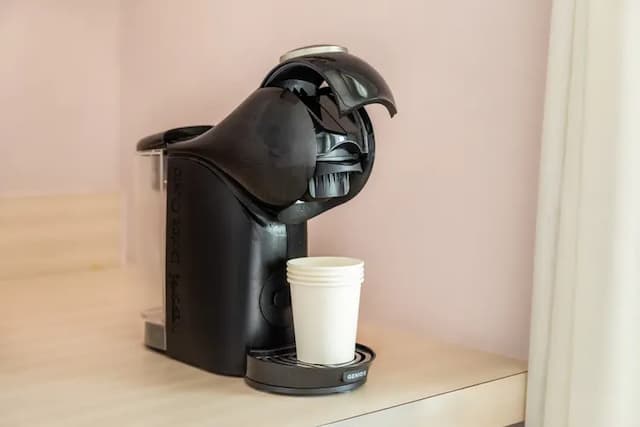 宅屋｜帆船石沙灘5分鐘腳程｜新上架-海景四人房【不挑房】-12