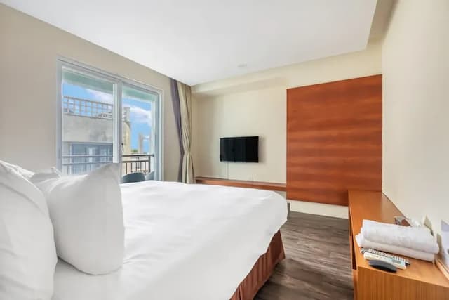 宅屋｜帆船石沙灘5分鐘腳程｜新上架-側面海景雙人房-3