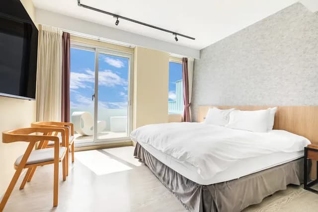 宅屋｜帆船石沙灘5分鐘腳程｜新上架-豪華海景雙人房【不挑房】-13