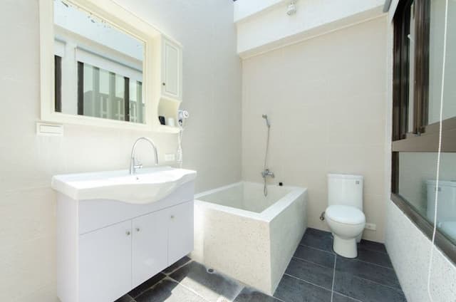 泡澡可仰望看星星