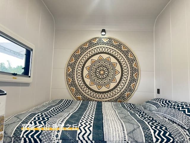 Royal Bear Camping Area｜Exclusive 15% off! Brand new British style campervan, breakfast included-【Camper van】2~4 person camper van-3