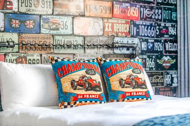 Flying Club-Standard Double Room-202-6