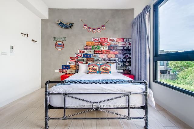 Flying Club-Standard Double Room-202-2