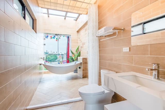 Flying Club-Deluxe Double Room with Bathtub-401-7