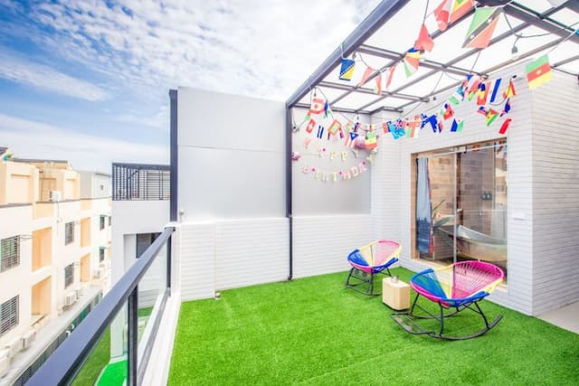 Flying Club-Deluxe Double Room with Bathtub-401-10