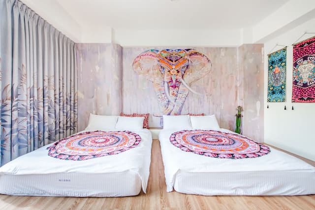 Flying Club-Standard Quadruple Room-201-1