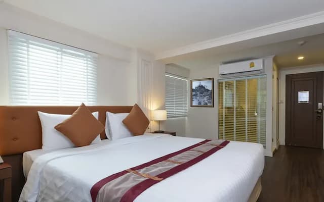 Siam Champs Elyseesi Unique Hotel - SHA Extra Plus-Grand Deluxe King-1