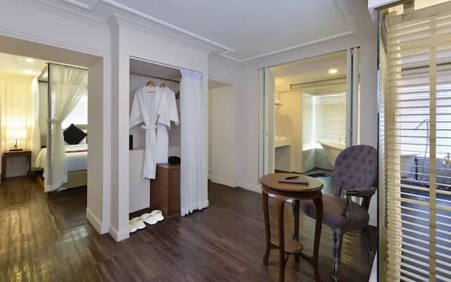 Siam Champs Elyseesi Unique Hotel - SHA Extra Plus-Junior Suite King-2