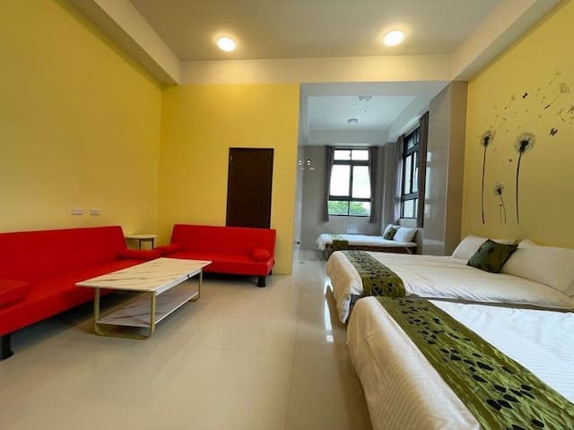 蒲公英莊園｜無障礙環境-【 大方 】間六人房-1