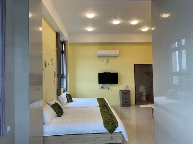 蒲公英莊園｜無障礙環境-【 大方 】間六人房-3