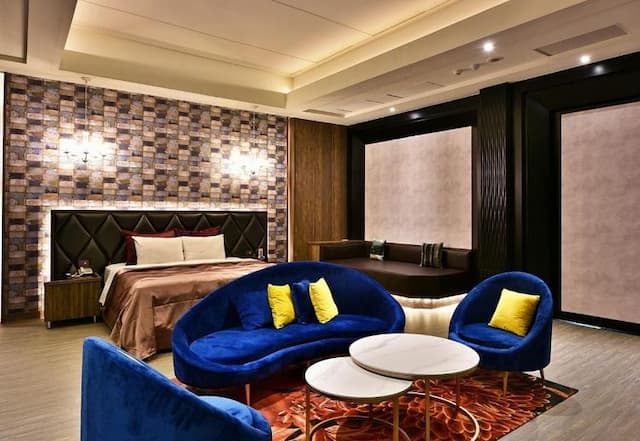 台中威尼斯汽車旅館-旗艦雙人房（18:00 後入住）-1