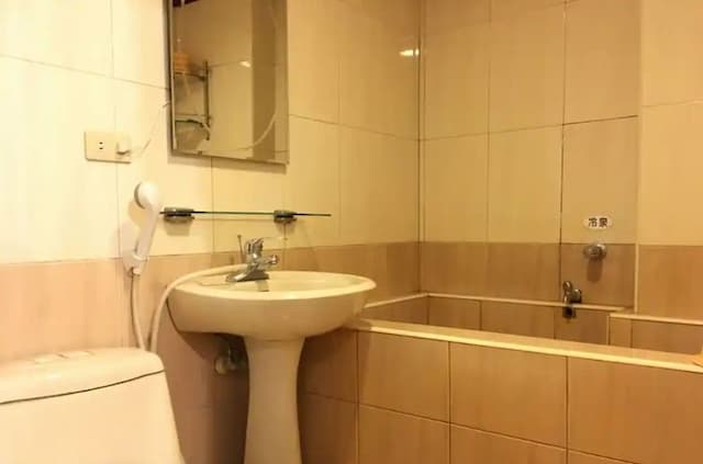 Jin Hua Cold Spring Hotel-Double room-8