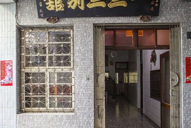 133 HOTEL-Quadruple Room-4