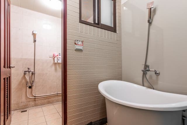 小搗蛋親子民宿 l 卡通服裝、親子遊戲區-高級四人房-附浴缸-海底世界-7