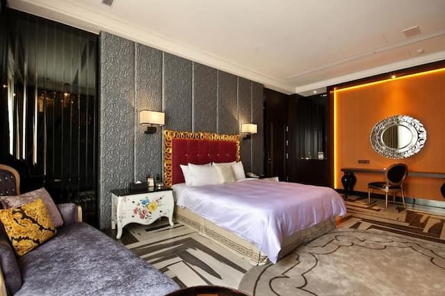 同等級房型依設計不同，設備略有不同，以實際現場提供為準