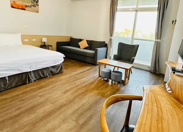 smalldug-Quadruple Room with Balcony-5