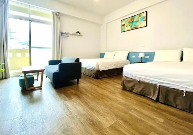 smalldug-Comfort Quadruple Room with Balcony (201)-1