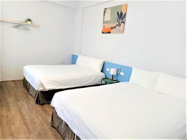 smalldug-Comfort Quadruple Room with Balcony (201)-2