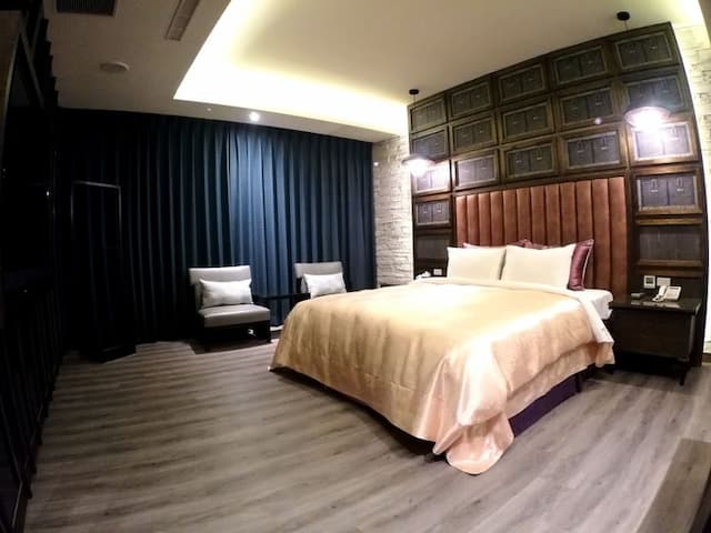 Song Xia Motel-Standard Double Room(Check-in at 17:00 on weekdays, Check in at 21:00 on Saturday)｜Breakfast not included-9