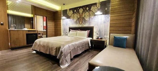 Song Xia Motel-Deluxe Double Room (Check in at 17:00 on weekdays, Check in at 21:00 on Saturday)｜Breakfast not included-3