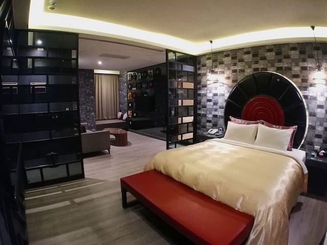 Song Xia Motel-Superior Double Room(Check-in at 17:00 on weekdays, Check in at 21:00 on Saturday)｜Breakfast not included-3