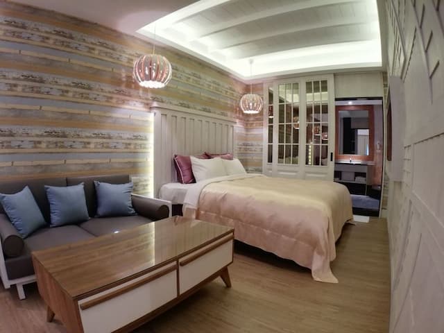 Song Xia Motel-Superior Double Room(two King beds)(Check-in at 17:00 on weekdays, Check in at 21:00 on Saturday)｜Breakfast not included-2