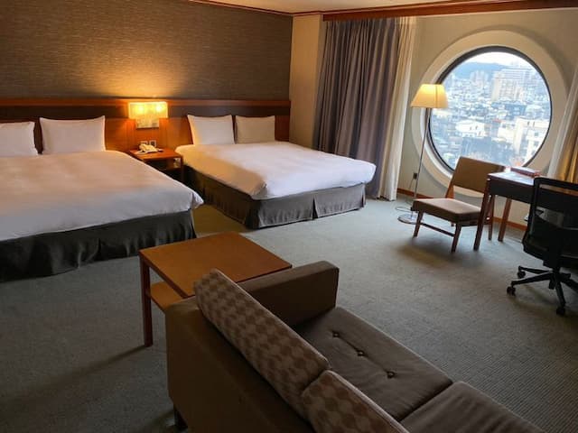 Guide Hotel Hsinchu Zhongyang-Deluxe Quadruple Suite-1