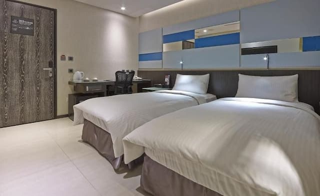 Hotel B7-Standard Twin Room(no window)-2