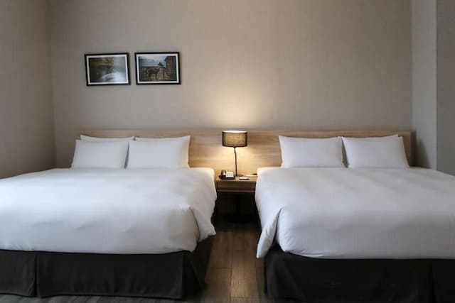 THE HO HOTEL-Deluxe Quadruple Room-1