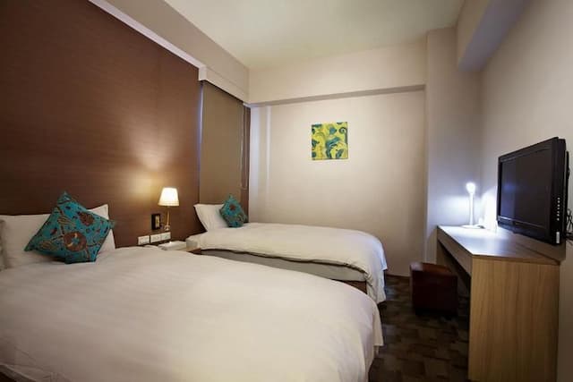 米卡沙旅店｜近台中火車站-標準雙床房-2