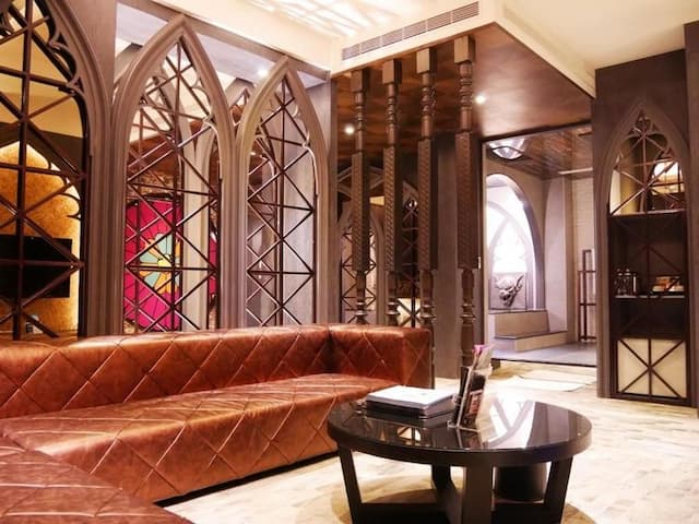 Refinement Motel-Deluxe Double Room with Karaoke Facilities-1