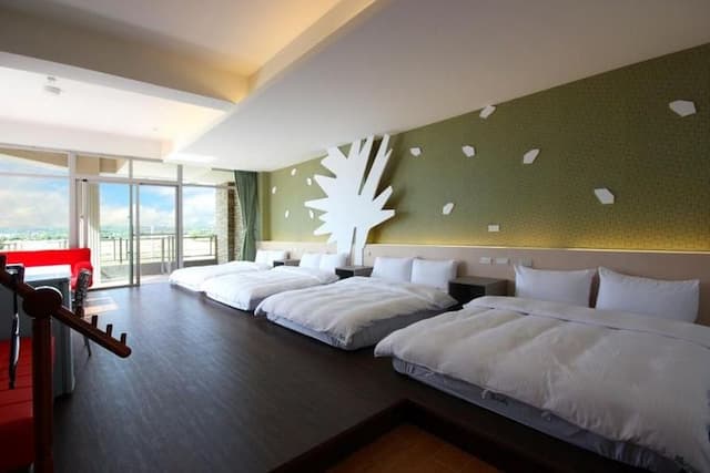 Kenting green courtyard bed and breakfast-Deluxe Family Room (8 people)-1