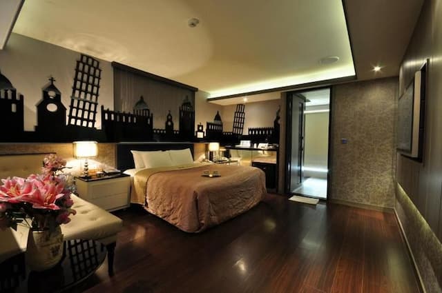 采岩汽車旅館 ｜洲際棒球場5分鐘｜-時尚套房-附SPA浴缸-1