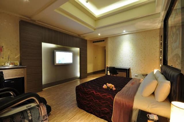 采岩汽車旅館 ｜洲際棒球場5分鐘｜-豪華尊爵房－附SPA浴缸-4