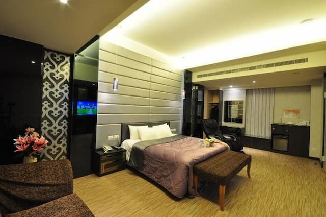 采岩汽車旅館 ｜洲際棒球場5分鐘｜-主題房-附 SPA 浴缸-2