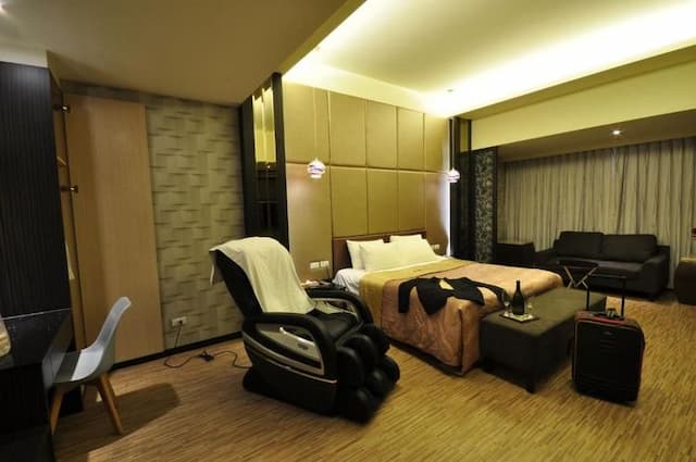 采岩汽車旅館 ｜洲際棒球場5分鐘｜-主題房-附 SPA 浴缸-3