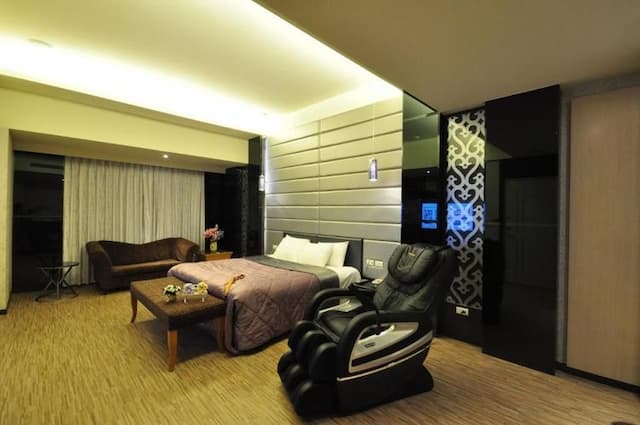 采岩汽車旅館 ｜洲際棒球場5分鐘｜-主題房-附 SPA 浴缸-6