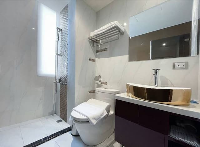 雀客旅館台中青海-經典雙人客房-4