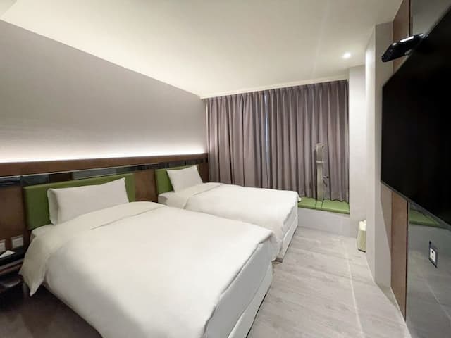 雀客旅館台中青海-雀躍雙床客房-1