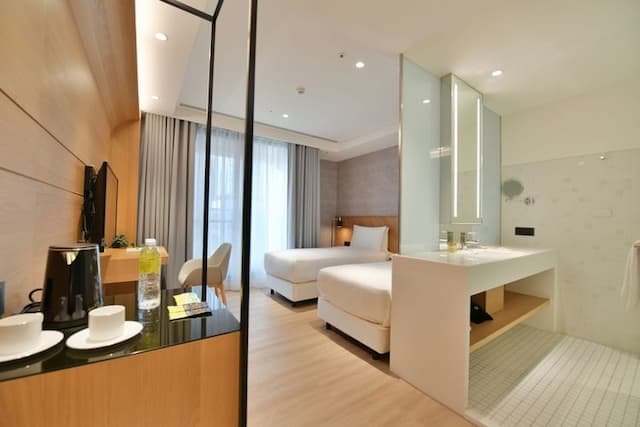 New｜CHECK inn Select New Taipei Sanchong Waterfront-Standard Twin Room-1