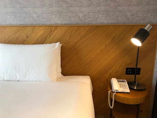 New｜CHECK inn Select New Taipei Sanchong Waterfront-Classic Double Room with Balcony-1