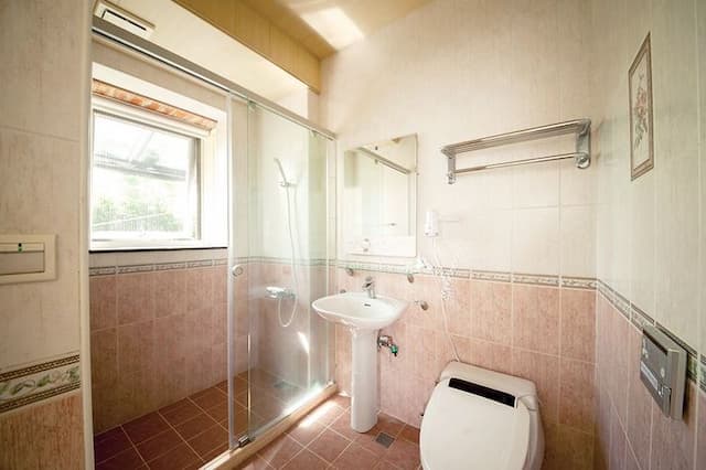 Lotus Spring Garden Huajian Yashe-Lotus Spring Garden - Ocean Family Quadruple Room-4