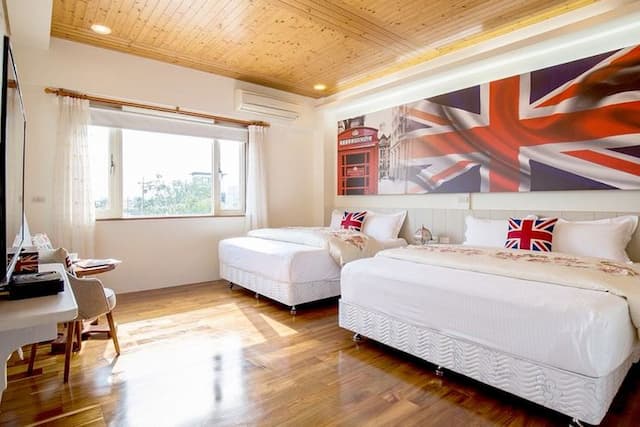 Lotus Spring Garden Huajian Yashe-Lotus Spring Garden - Love England Quadruple Room-3